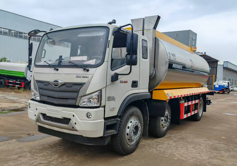 15方福田三軸（輔機）智能瀝青灑布車